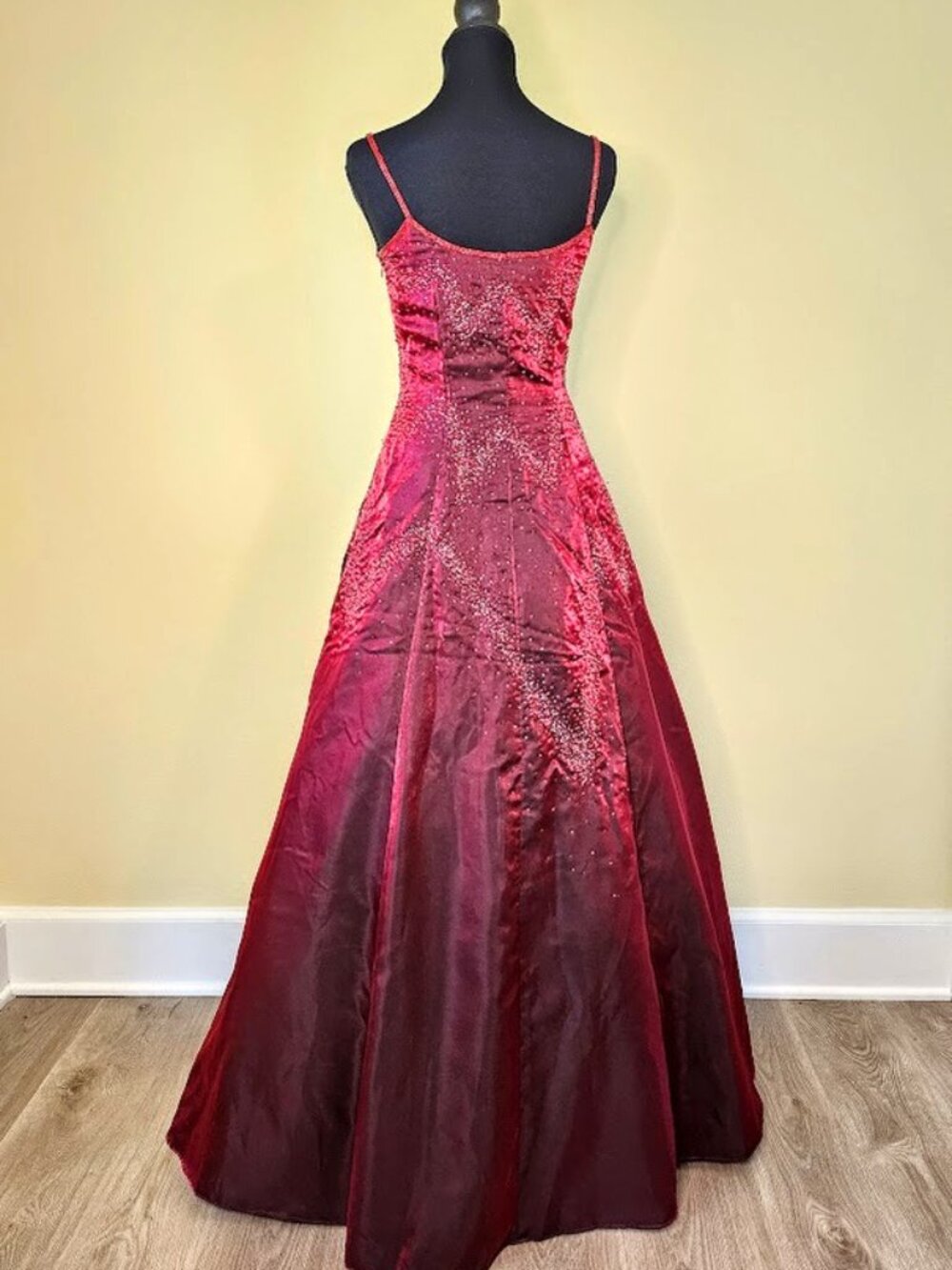 Vintage Sue Wong Nocturne Burgundy Iridescent Taffeta Beaded Gown, Size 4 - Picture 2 of 15